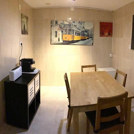 Lisbon T2 Apartment In Typical Villa In Sapadores Lisbon Luaran gambar