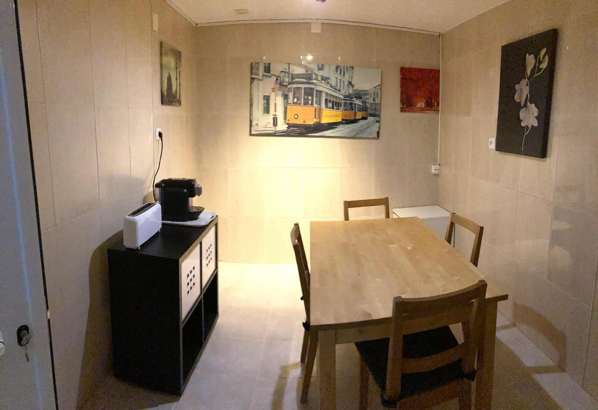 Lisbon T2 Apartment In Typical Villa In Sapadores Lisbon Luaran gambar