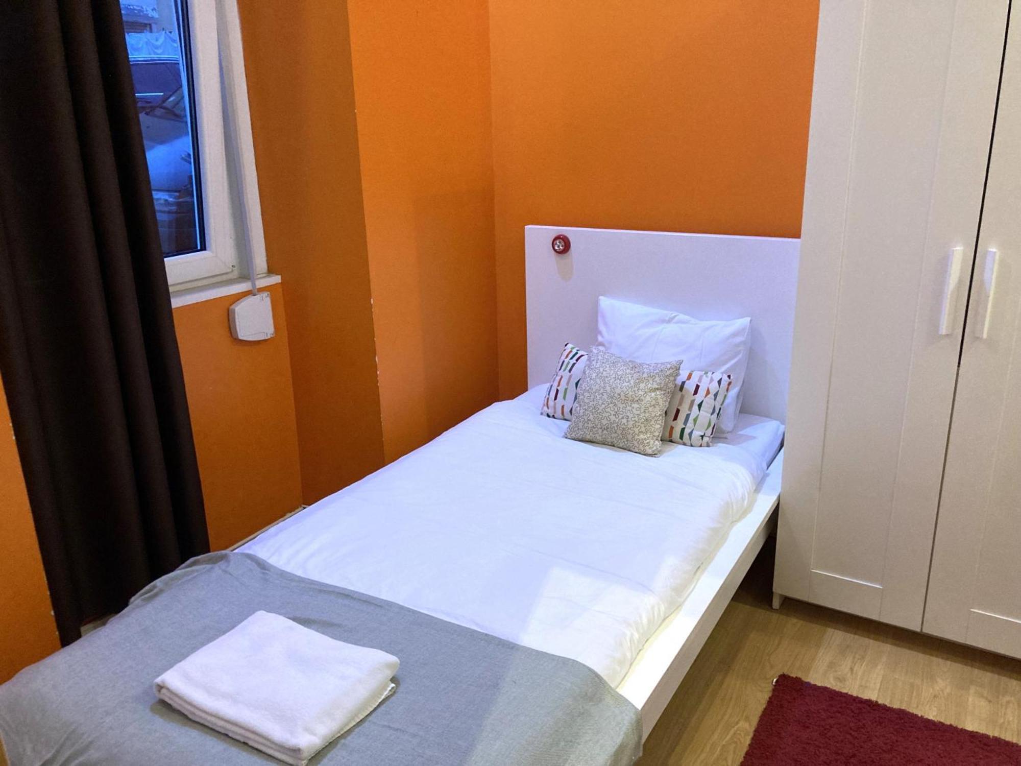 Lisbon T2 Apartment In Typical Villa In Sapadores Lisbon Luaran gambar